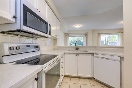 For Lease - 5260 Mcfarren Boulevard Unit# 102, Mississauga, Ontario - Photo 4