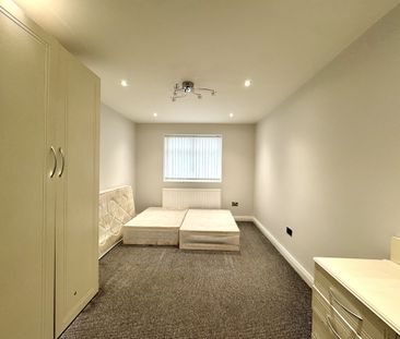 Cygnet Avenue, Greater London, TW14 - Photo 6