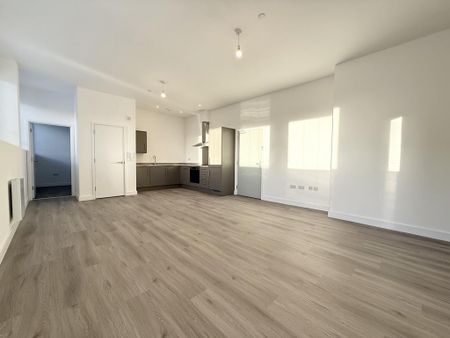 2 bedroom apartment to rent - Photo 2