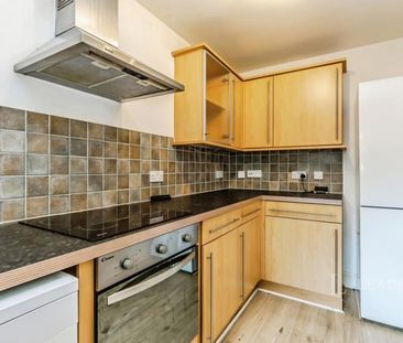 2 bedroom apartment to rent Old School Place, Croydon, CR0 - Photo 3