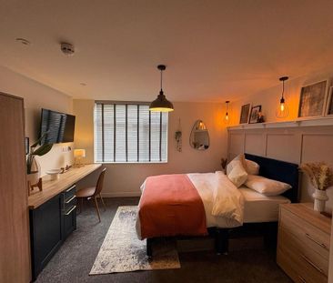 1 bedroom in a house share to rent - Photo 3