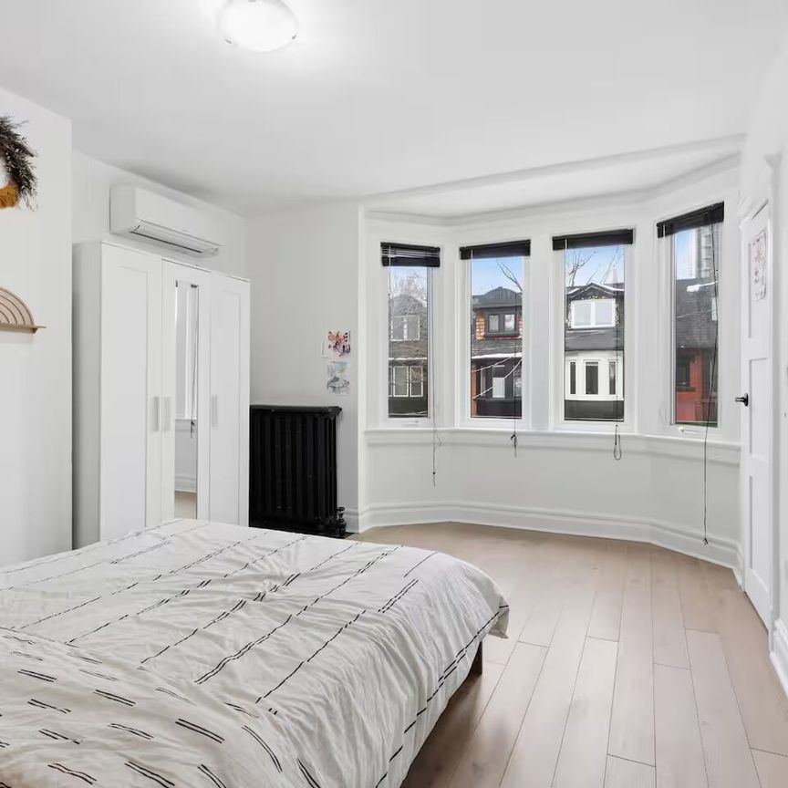 For Lease - 66 West Avenue, Toronto, Ontario - Photo 1
