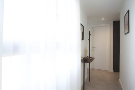Piso Amueblado de 2 Habitaciones en Valencia - Photo 4