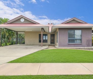 A Feel Good Family Home In A Great Location - Photo 3