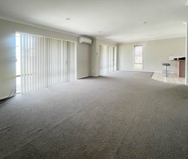 3 Bedroom Brick and Tile home - Photo 6