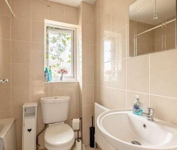 Manor House Lane, Datchet, SL3 - Photo 4