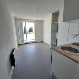 Location Appartement 1 pièce 18m² NIMES 30000 - Photo 3