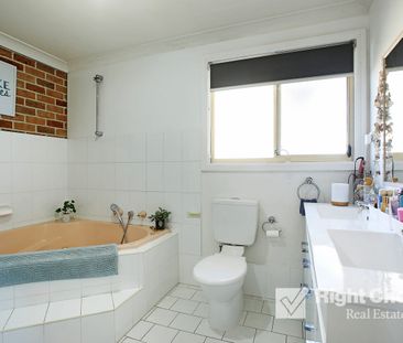 By The Lake and Sea - Photo 5