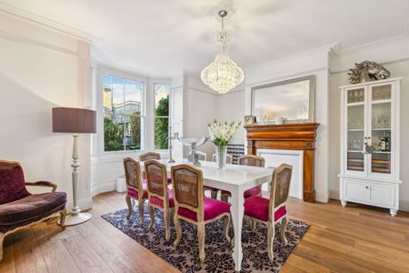 Wonderful five bedroom family house on Townshend Road - Photo 5