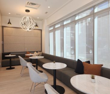 For Lease - 3250 Carding Mill Trail Unit# 429, Oakville, Ontario - Photo 2