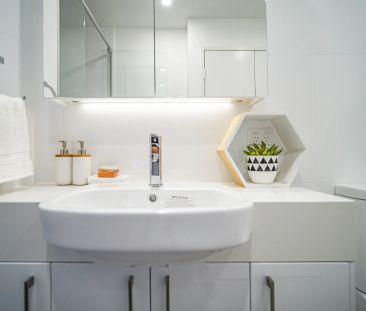 Furnished and located in Subiaco what more could you ask for - Photo 3
