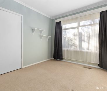 Prime location with family appeal. - Photo 3