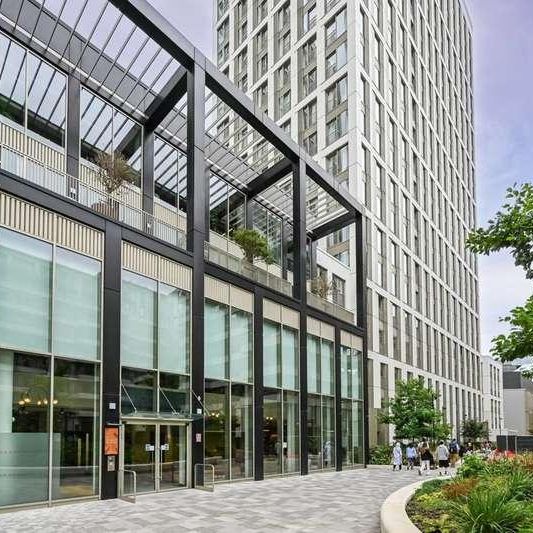 Cherry Park Lane, Stratford, E20 - Photo 1