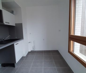 location Appartement T2 DE 39.7m² À BUSSY ST GEORGES - Photo 3