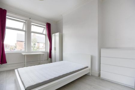 4 bedroom maisonette to rent - Photo 5