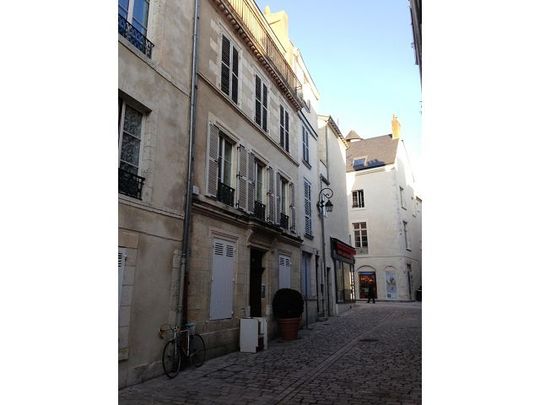 Location Appartement 1 pièce 33m² ORLEANS 45000 - Photo 1