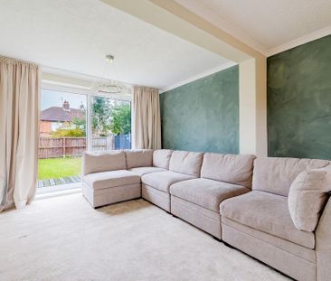 4 bedroom semi-detached house to rent - Photo 1