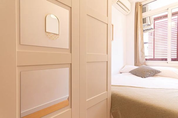 Carrer de Rocafort, Barcelona, Catalonia 08029 - Photo 1