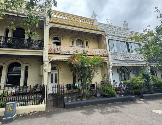 STUDIO ROOM LOCATED IN GRAND TERRACE - Photo 1