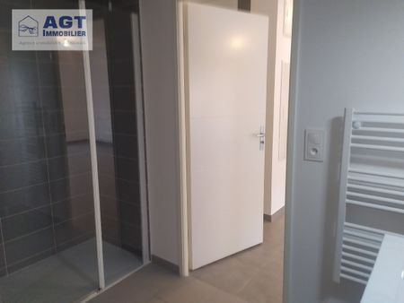 Location Appartement 2 pièces 39m² BEAUVAIS 60000 - Photo 2
