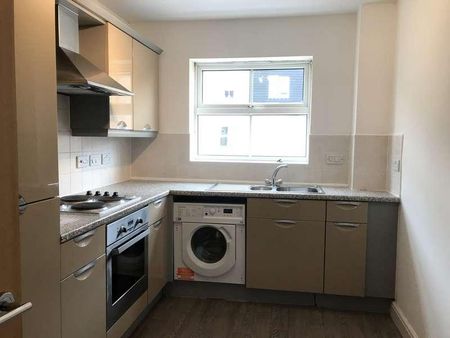 Spacious Bed Flat // Jul, LN5 - Photo 5