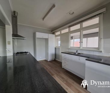 11 Rowson Grove, Clarinda, Vic 3169 - Photo 2