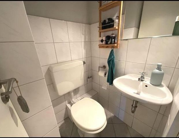 Charmante Wohnung in Du - Mittelmeiderich - Balkon, Einbauküche - Foto 1