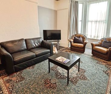 1 bedroom room to rent Gedling Grove, NG7 - Photo 1