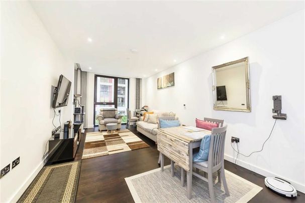 Charles Clowes Walk - Photo 1