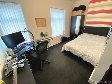 4 bedroom property to rent in Salford - Photo 4