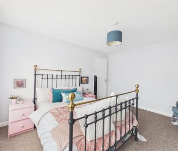 3 bedroom semi-detached house to rent - Photo 3