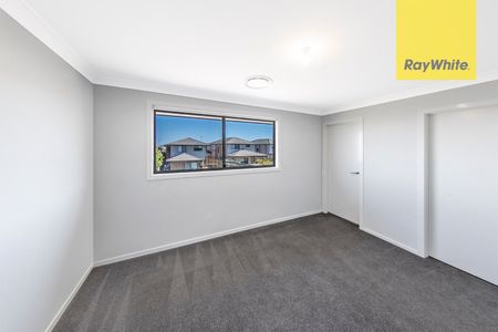 NEAR NEW LARGE HOME IN NEW ESTATE AREA! READY TO MOVE IN! - Photo 3