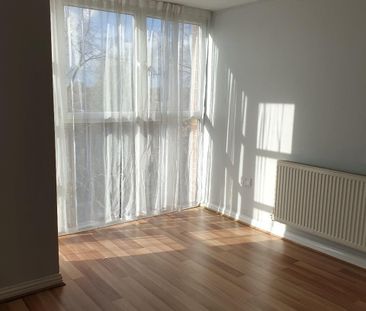 2 Bed Flat, Copper Place, M14 - Photo 2