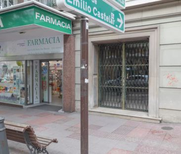 Room in a shared 6-bedroom apartment for rent in Castellana, all bills included - Foto 5