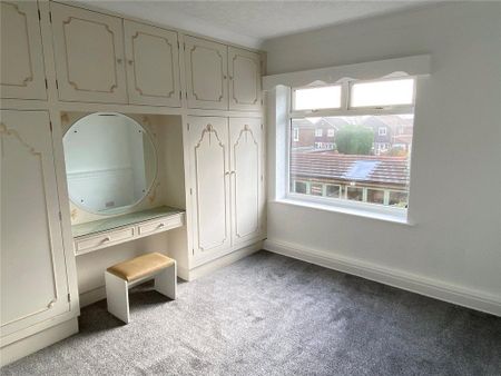 3 bedroom semi-detached house to rent - Photo 4