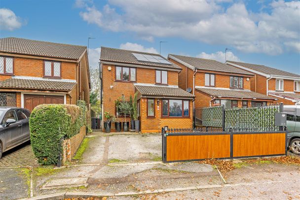 4 bed detached house to rent in Stratford Road, Solihull, B94 - Photo 1