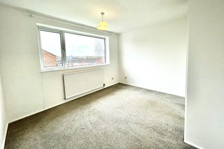 2 bedroom end of terrace house to rent - Photo 3