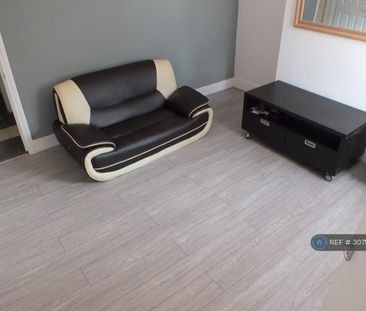 4 bedroom terraced house to rent - Photo 5