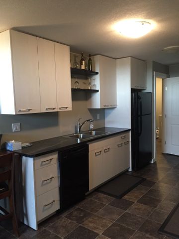 Hall Duplex Lower May 1, 2026 - Photo 4