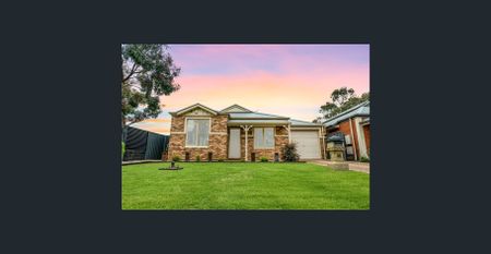 Well maintained three bedroom home! - Photo 5