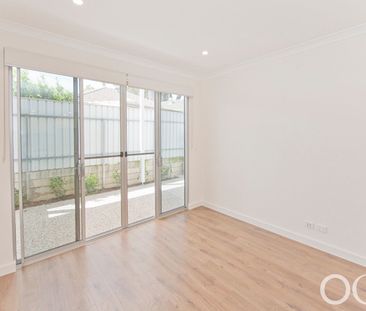 Open the Door to Modern Elegance - Photo 2