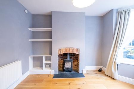 2 bedroom terraced house to rent - Photo 3