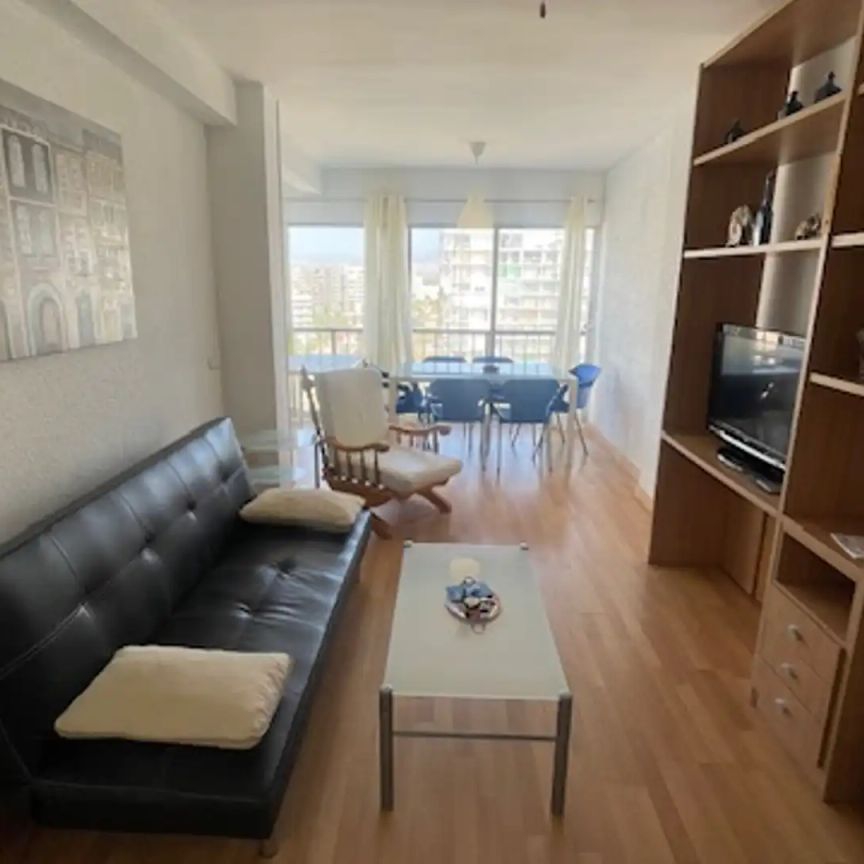 Piso de alquiler en Avenida de Niza, Playa de San Juan - Photo 1