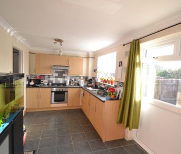 3 bedroom terraced house to rent - Photo 3