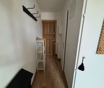 NIMES ECUSSON PLACE DU CHAPITRE - COQUET STUDIO MEUBLÉ 2ème étage +... - Photo 6