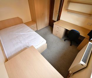 1 bedroom House Share in Howden Place, Leeds - Photo 3