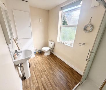 1 bedroom in a house share to rent - Photo 6