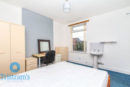 6 bed Mid Terraced House for Rent - Photo 3