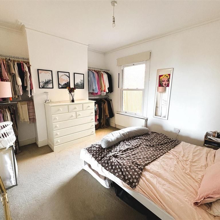 2 bedroom ground floor flat to rent - Photo 1