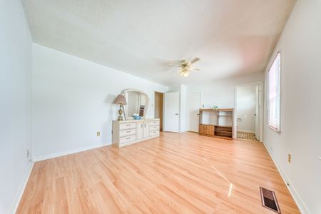 For Lease - 70 Millhouse Crescent, Toronto, Ontario - Photo 3